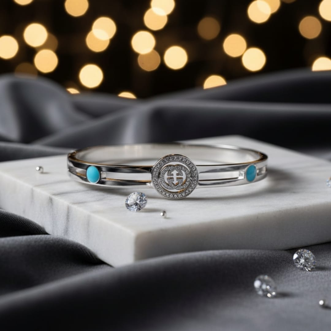 ✨ Turquoise Charm Silver Hand Cuff