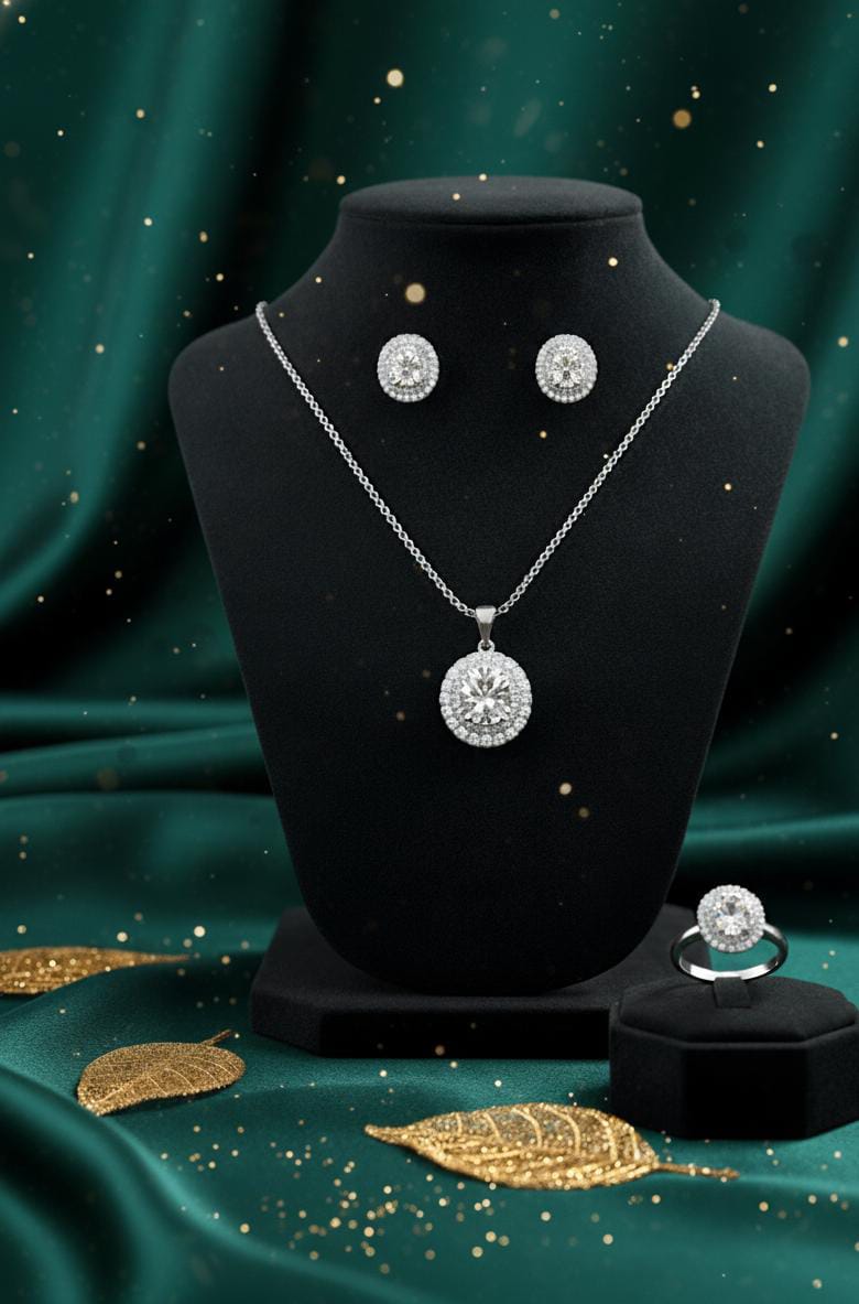 💎Emerald Elegance Halo Jewellery Set
