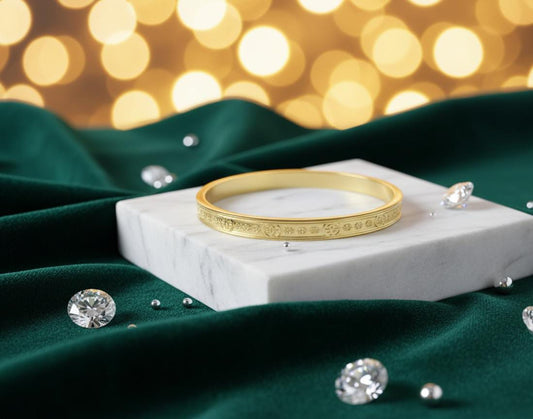🌼 Classic Engraved Gold Hand Cuff
